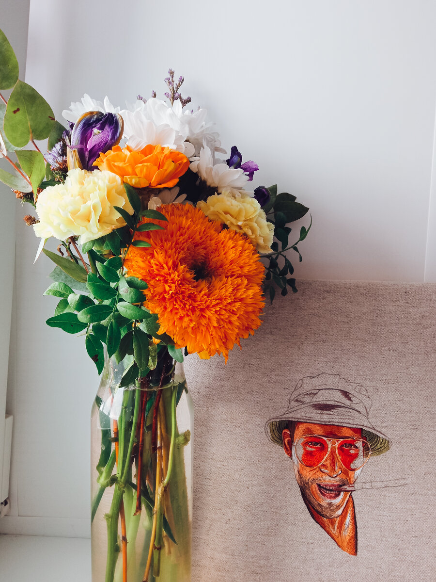 Чёрный+белый= скелет, на который нанизывается цвет