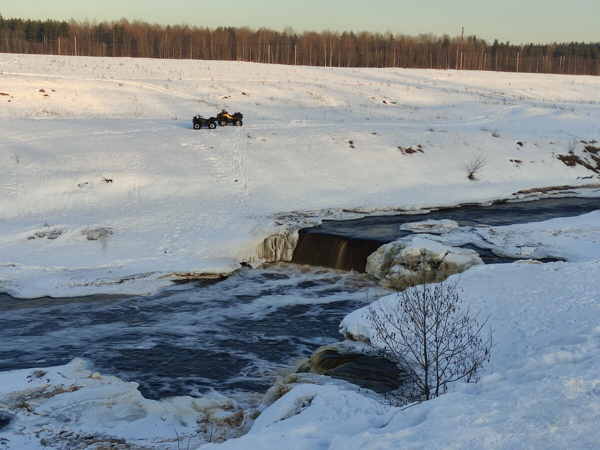 Тосненский водопад.