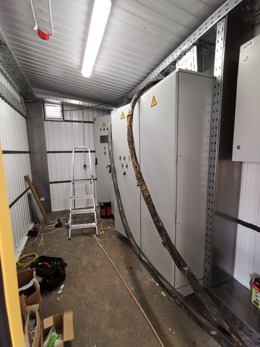 Электрощитовая, монтажные работы