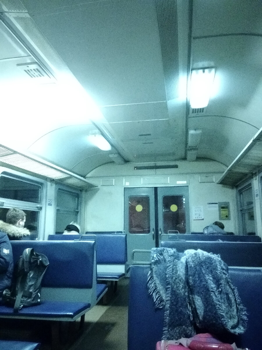 Вагон электрички.