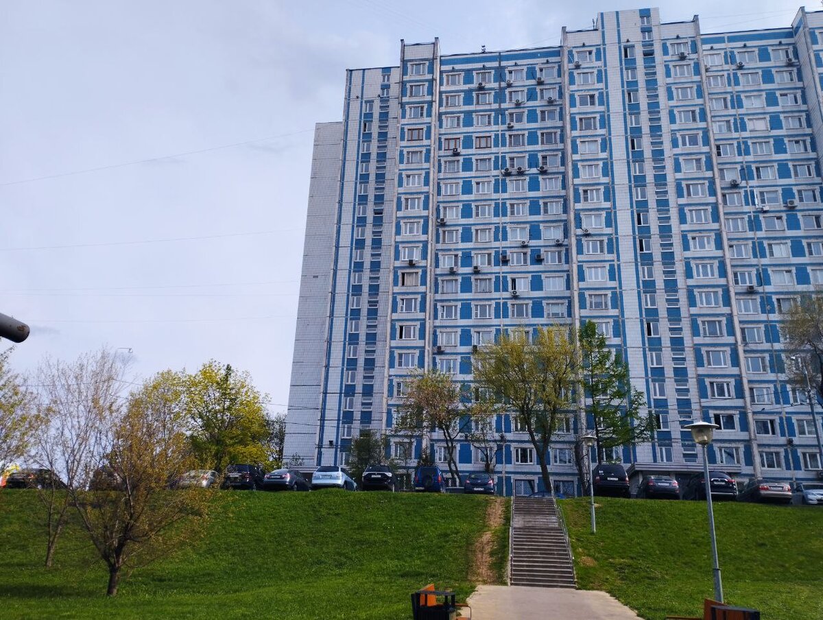 П-44 с голубыми вставками в Орехово-Борисово Северное