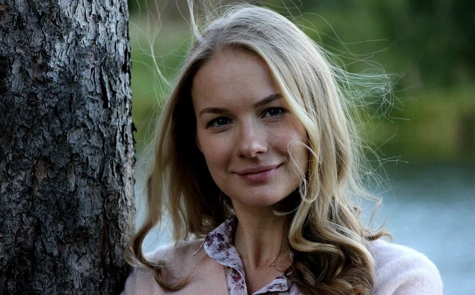 Елена аросева биография личная жизнь муж "В кино он был ее сыном, а в жизни стал мужем". Актриса Елена Аросьева Черешня о