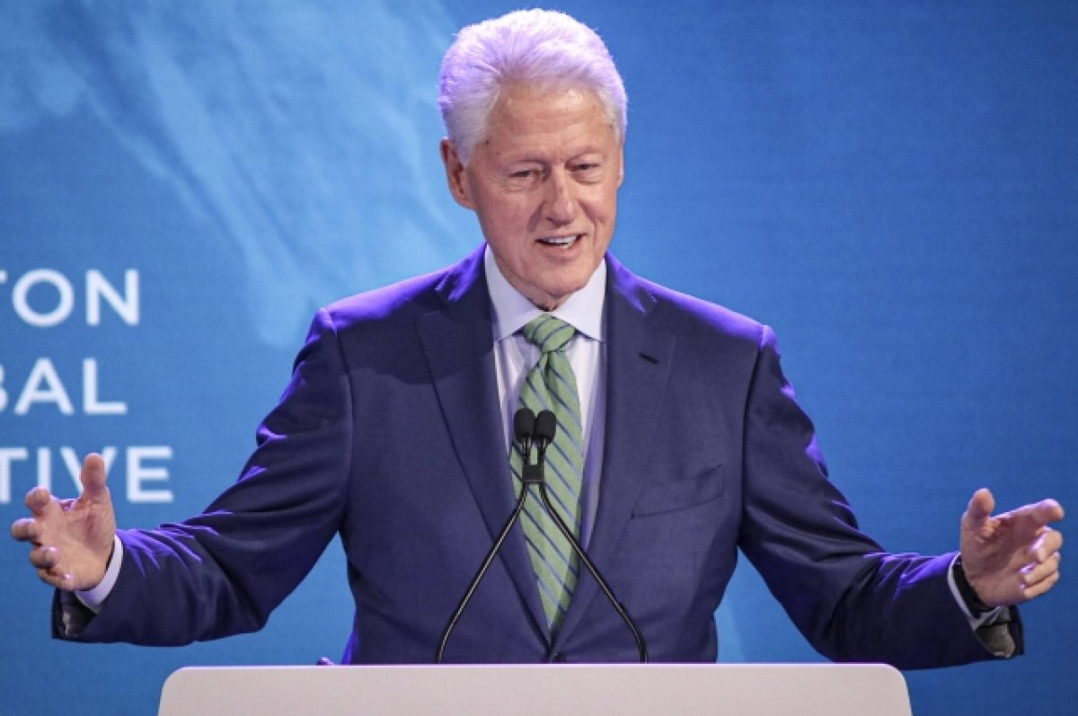    Билл Клинтон заразился коронавирусом