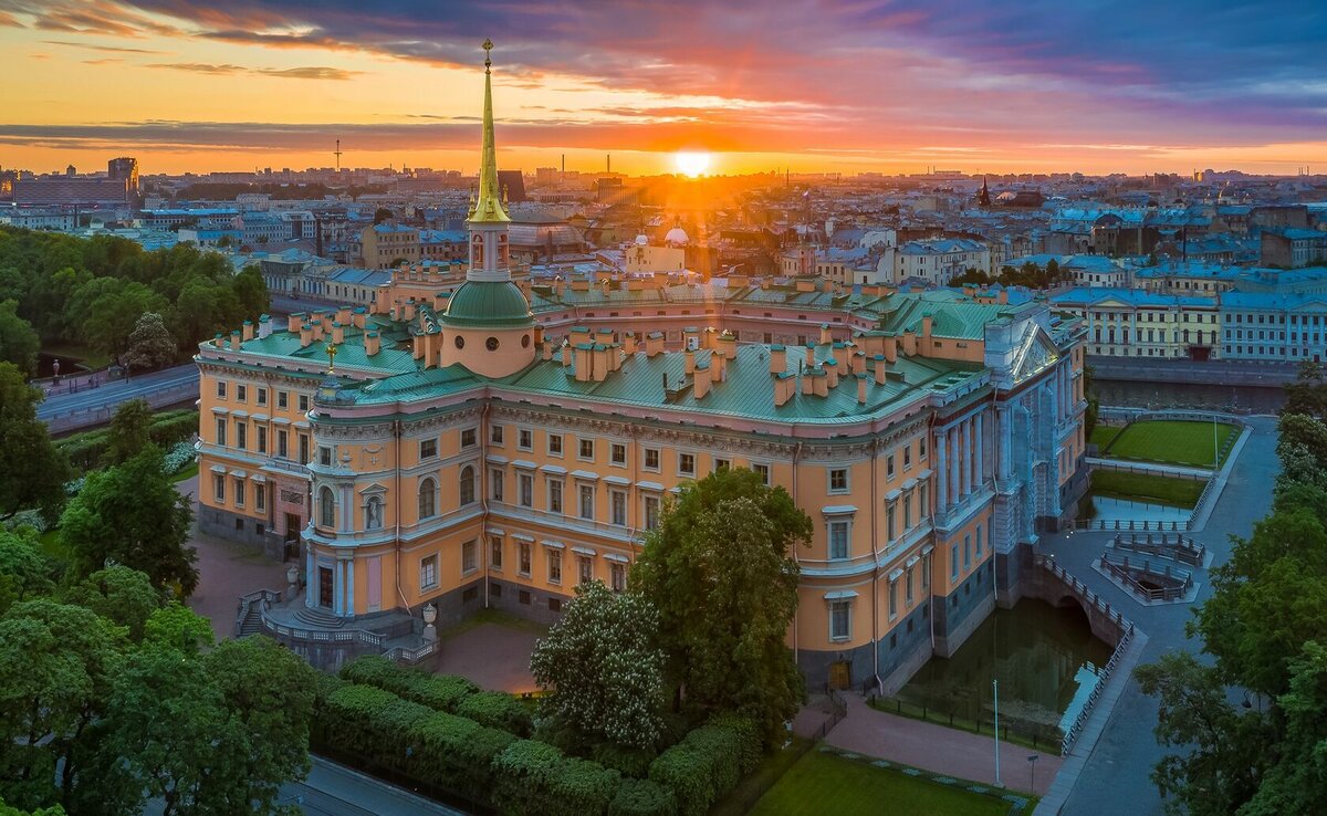 Петербург михайловский замок фото Мистические адреса Петербурга: ужасающие легенды Северной столицы МАВИС Дзен