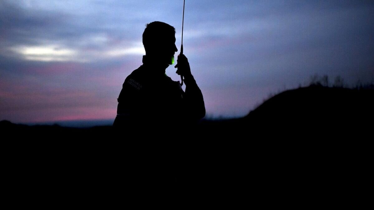    Боец Народной милиции ЛНР в районе села Спорное в ДНР© РИА Новости / Виктор Антонюк