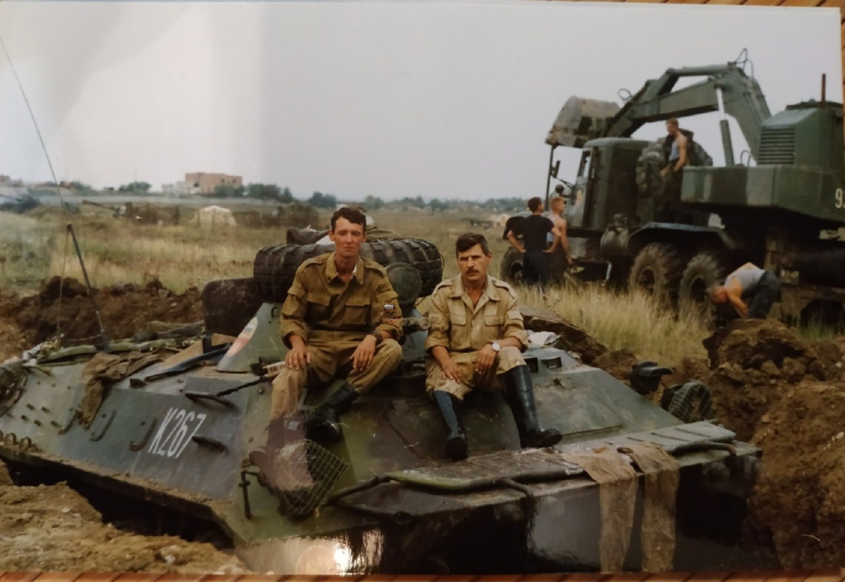 Взвод погрузился на. Гиркин 1992 Босния. Гиркин на войне в Чечне.