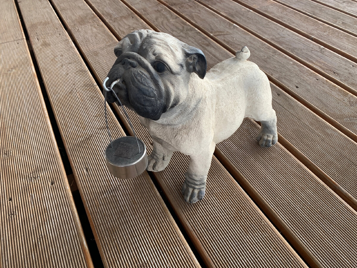 Мехрюмах автора из керамики, не лает, не кусает, в дом всех пускает)