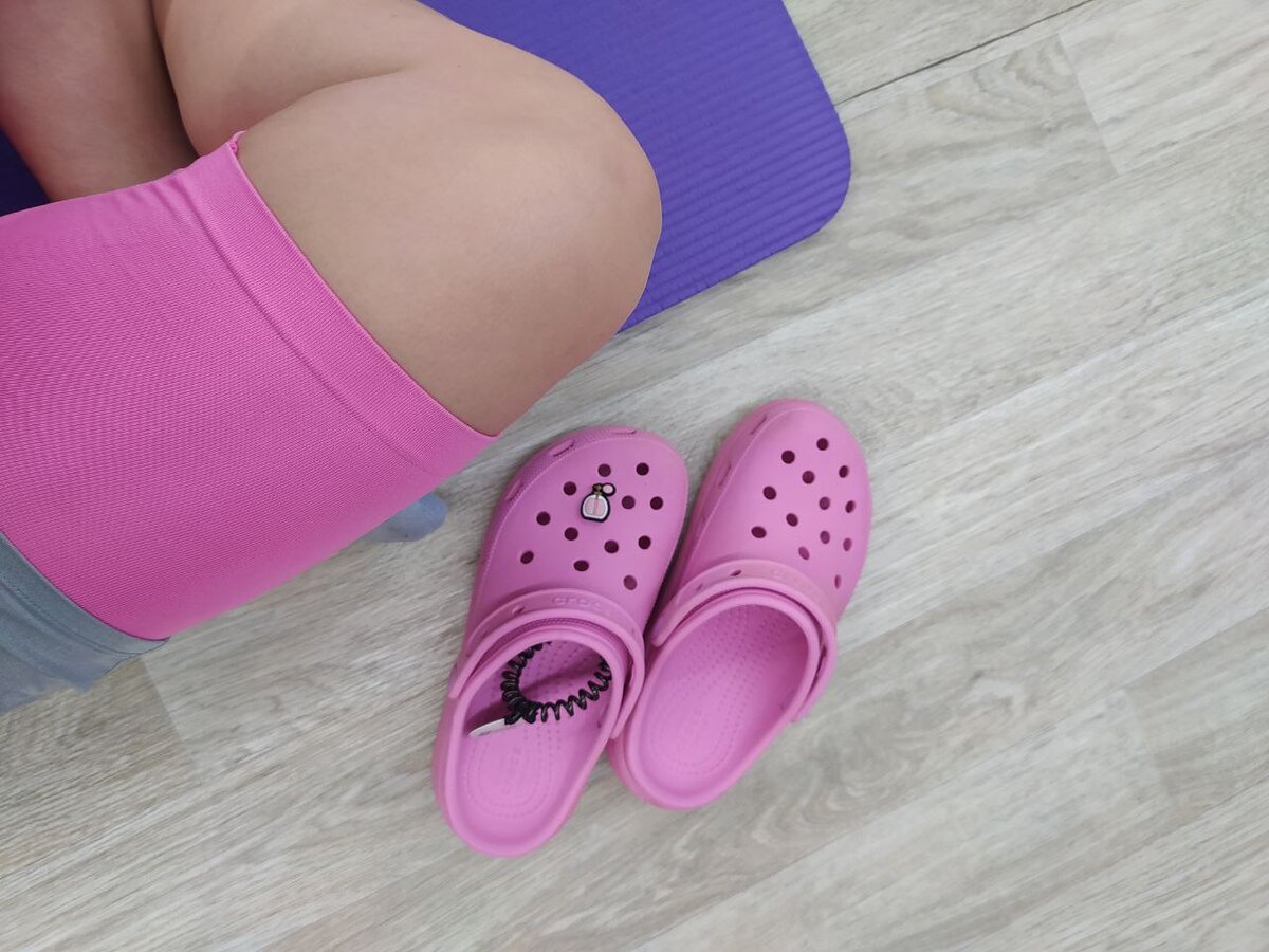 На тренировке. Много лет мне также понадобилось, чтобы признать, что я люблю розовый цвет, имею на это право, и это никак меня не характеризует как личность