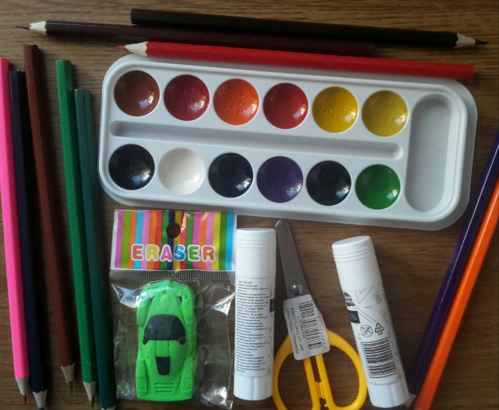 К первому классу нужно купить много вещей. Личное фото. 