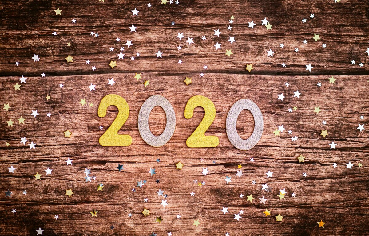 На криптовалютной арене весь прошлый и практически половину этого года наблюдалась одна сплошная «зима», после того как цена Биткойна упала до $3122 в декабре 2018 г. после пиковых $20 000 годом ранее. В следующие месяцы цена снова росла, достигнув в июле почти $14 000, но с тех пор упала в два раза. К сожалению, прогнозы доморощенных экспертов о том, что цена снова поднимется до старого рекорда, а то и ещё выше – до $50 000, $100 000 или даже $1 000 000, – не сбылись. Сложно сказать, связано ли это с разочаровывающим запуском Bakkt, запретом первого ETF на Биткоин или же с отсутствием массового интереса со стороны институциональных учреждений.