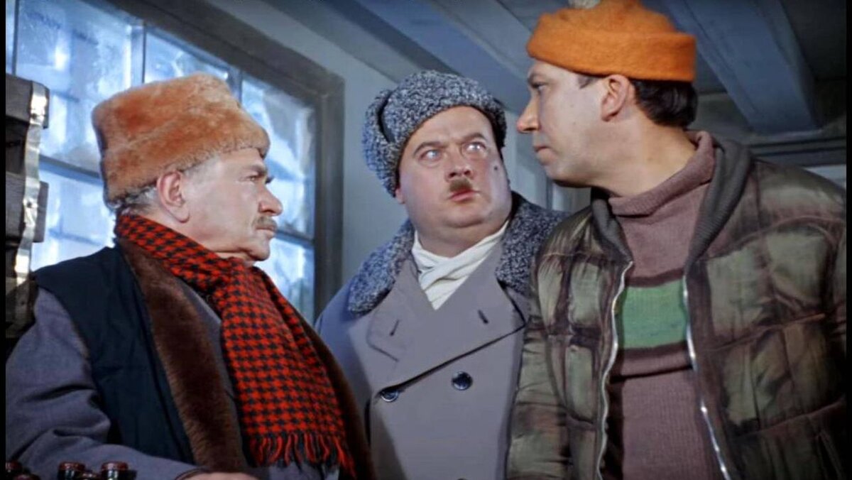 Кадр из фильма "Операция "Ы" и другие приключения Шурика."