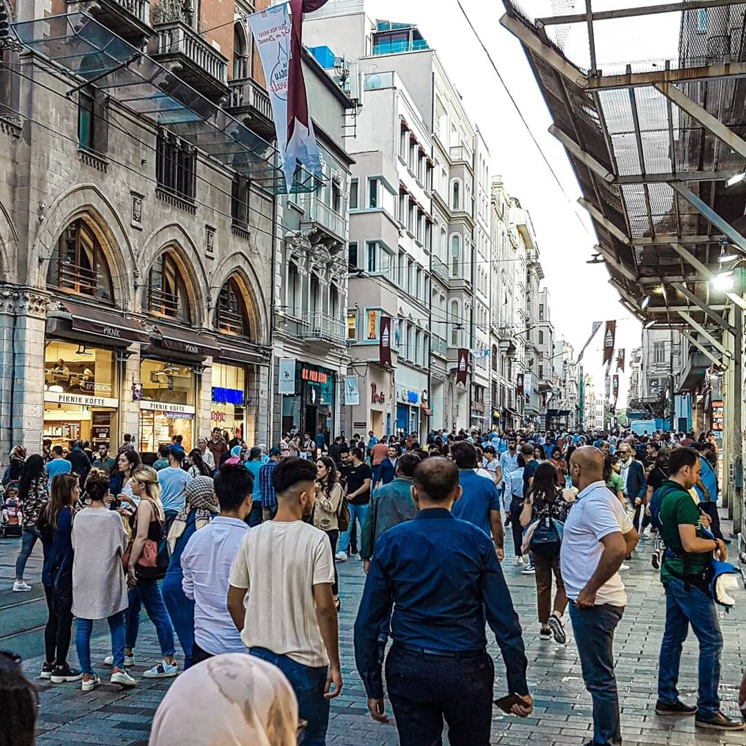 Стамбул улица истикляль фото