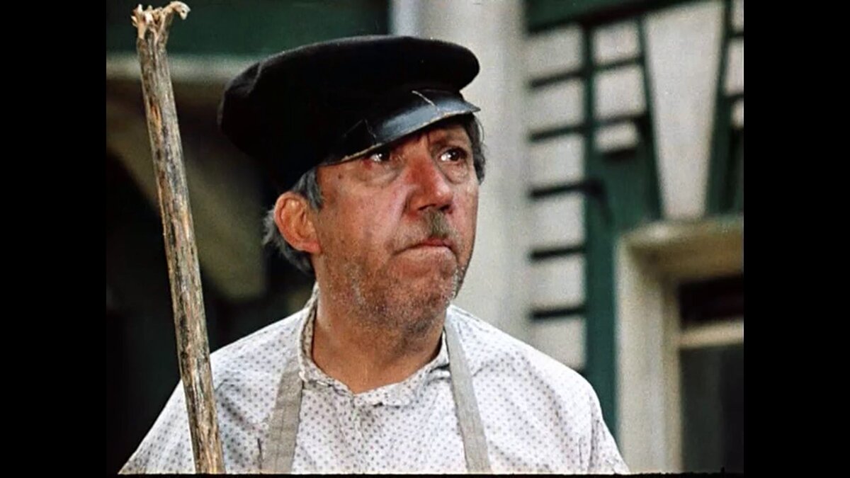 Кадр из фильма "Двенадцать стульев"