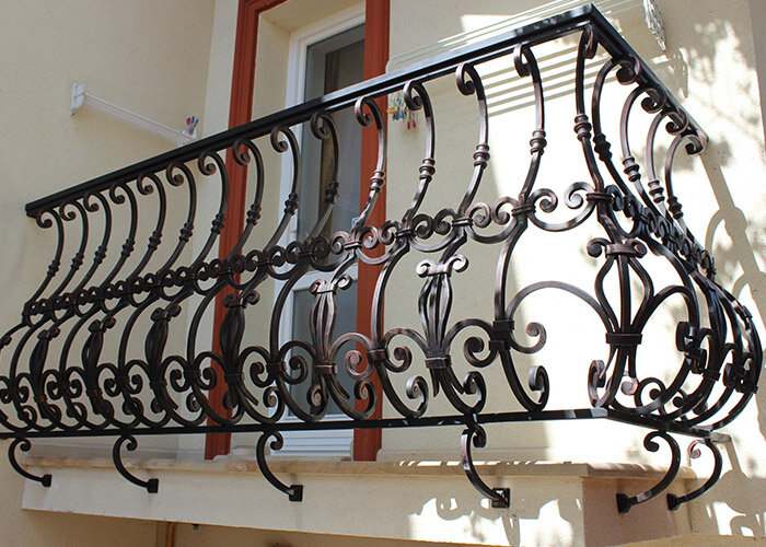 Кованое ограждение балкона