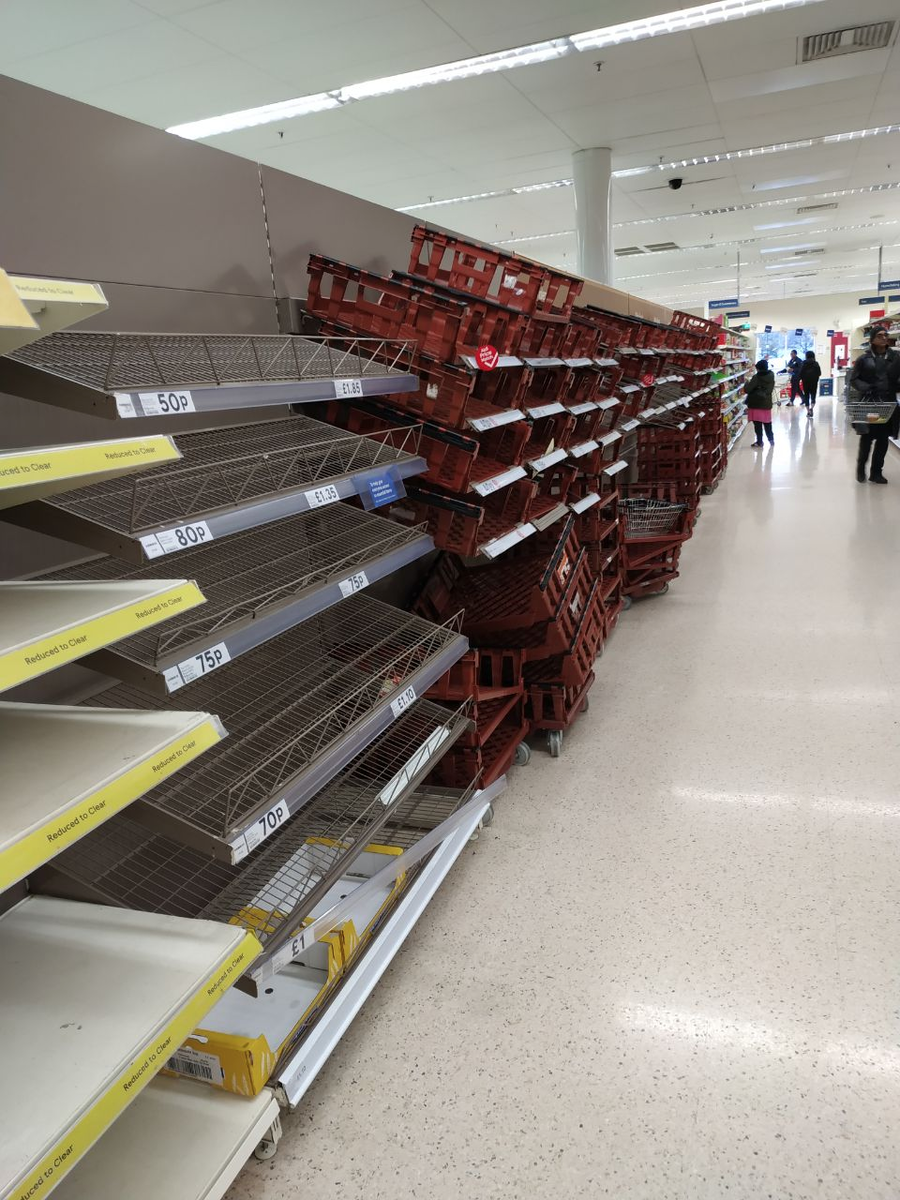 Запустение хлебных полок