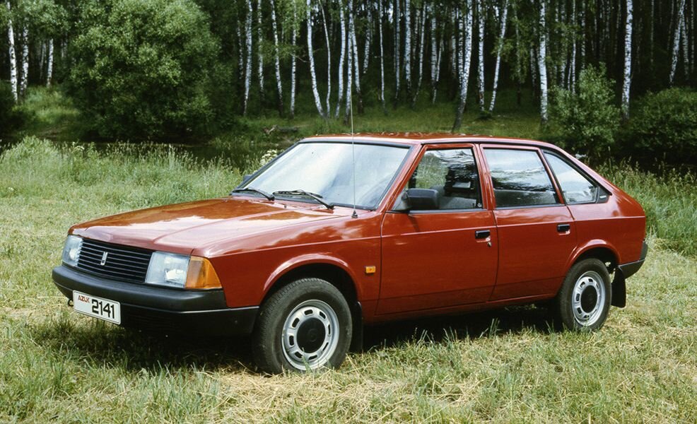 На фото "каноничный" Москвич-2141 до рестайлинга. (Фото АЗЛК)