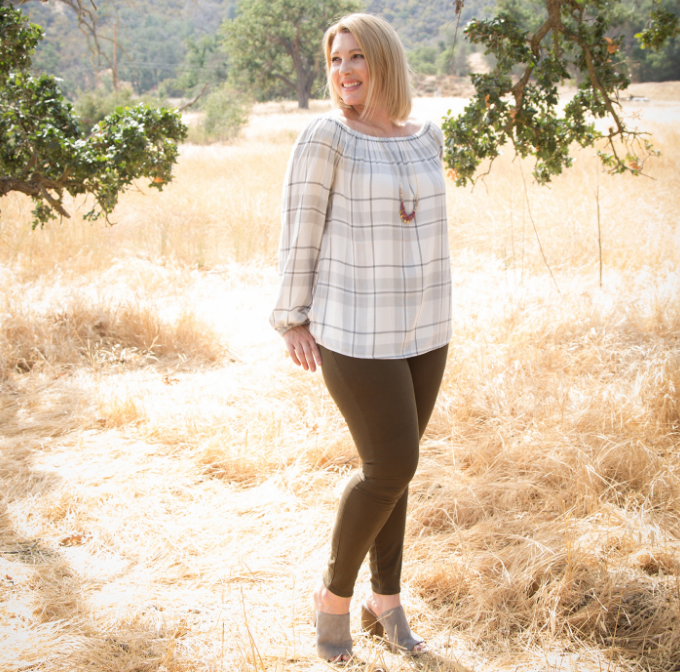 Фото: https://lipglossandcrayons.com