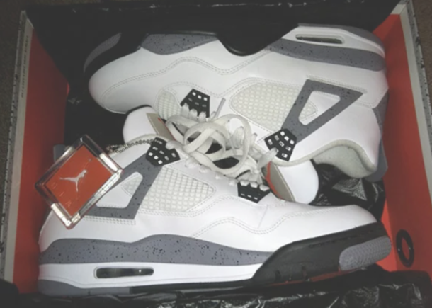  Air Jordan 4 Undefeated стоил 