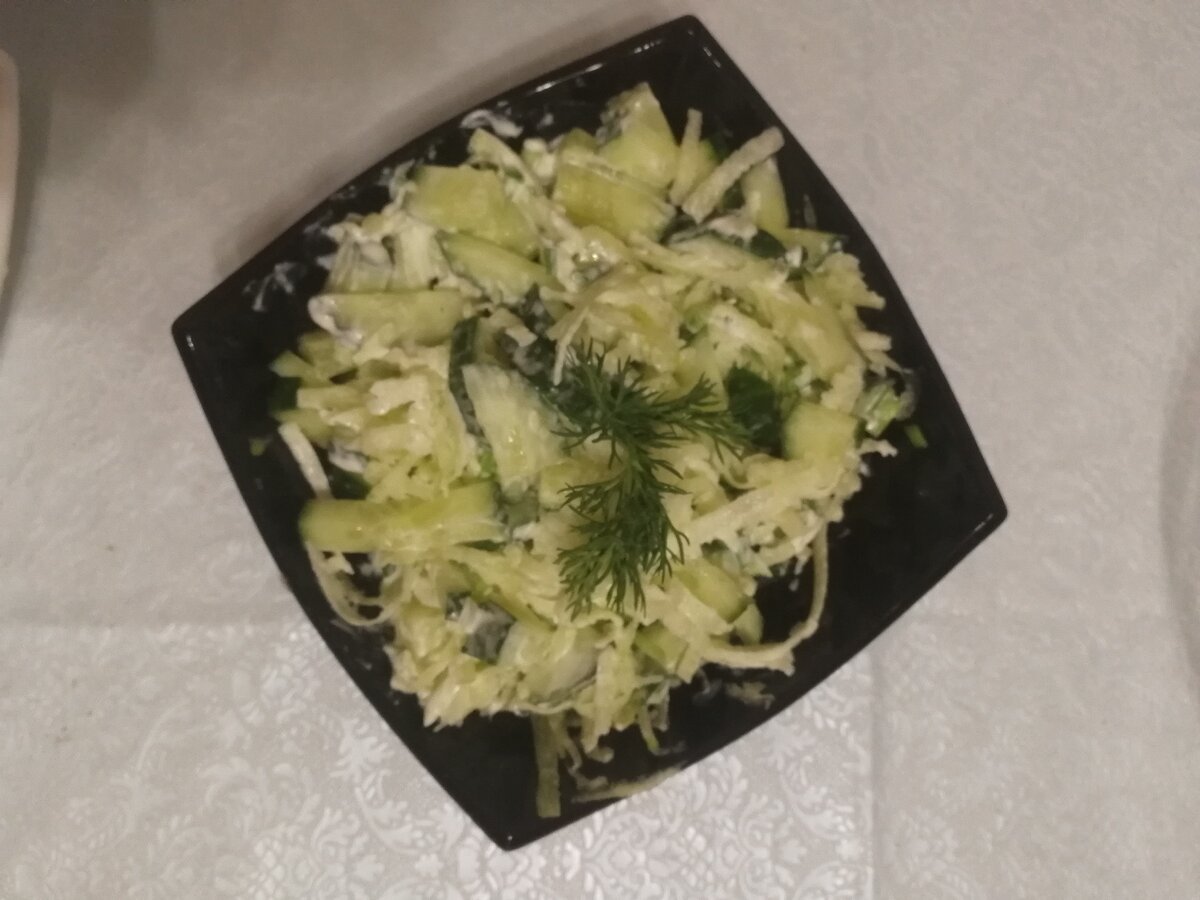 Острый салат из огурцов и редьки