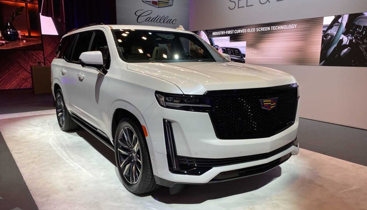 Внешний вид авто Cadillac Escalade 2021: фото 1