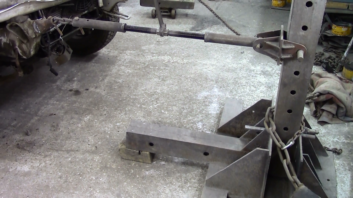 Простая система для вытяжки,альтернатива рамному стапелю.