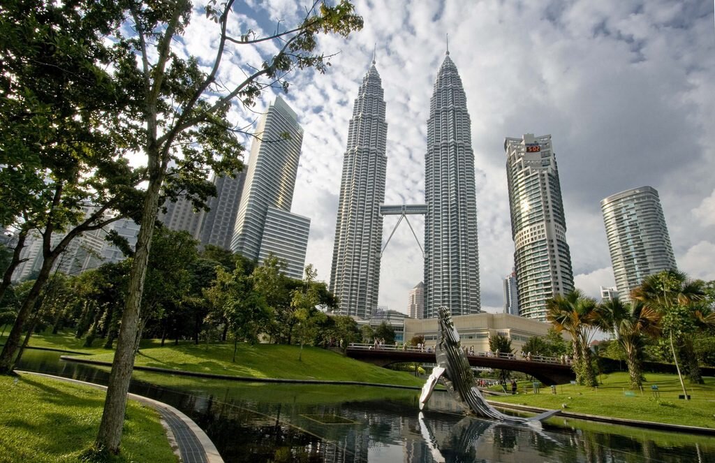 Куала-Лумпур Столица Малайзии. Источник иллюстрации - Яндекс Картинки
