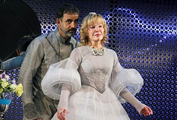 На сцене "Ленкома"