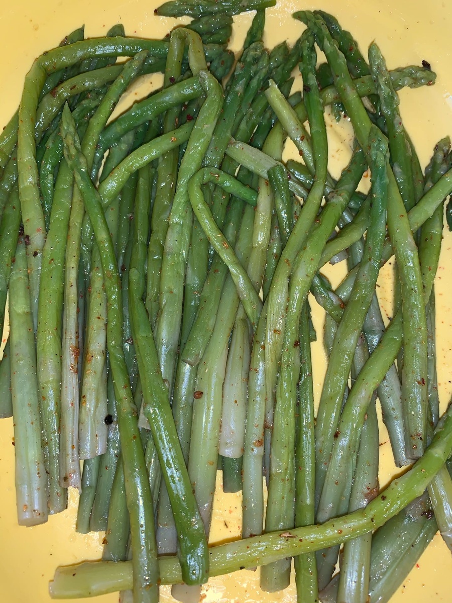 Спаржа на мангале