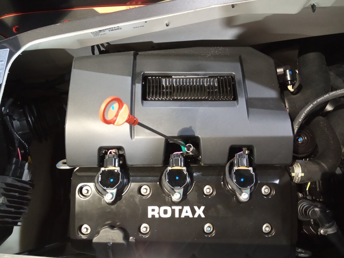 Двигатель гидроцикла BRP RXP 300