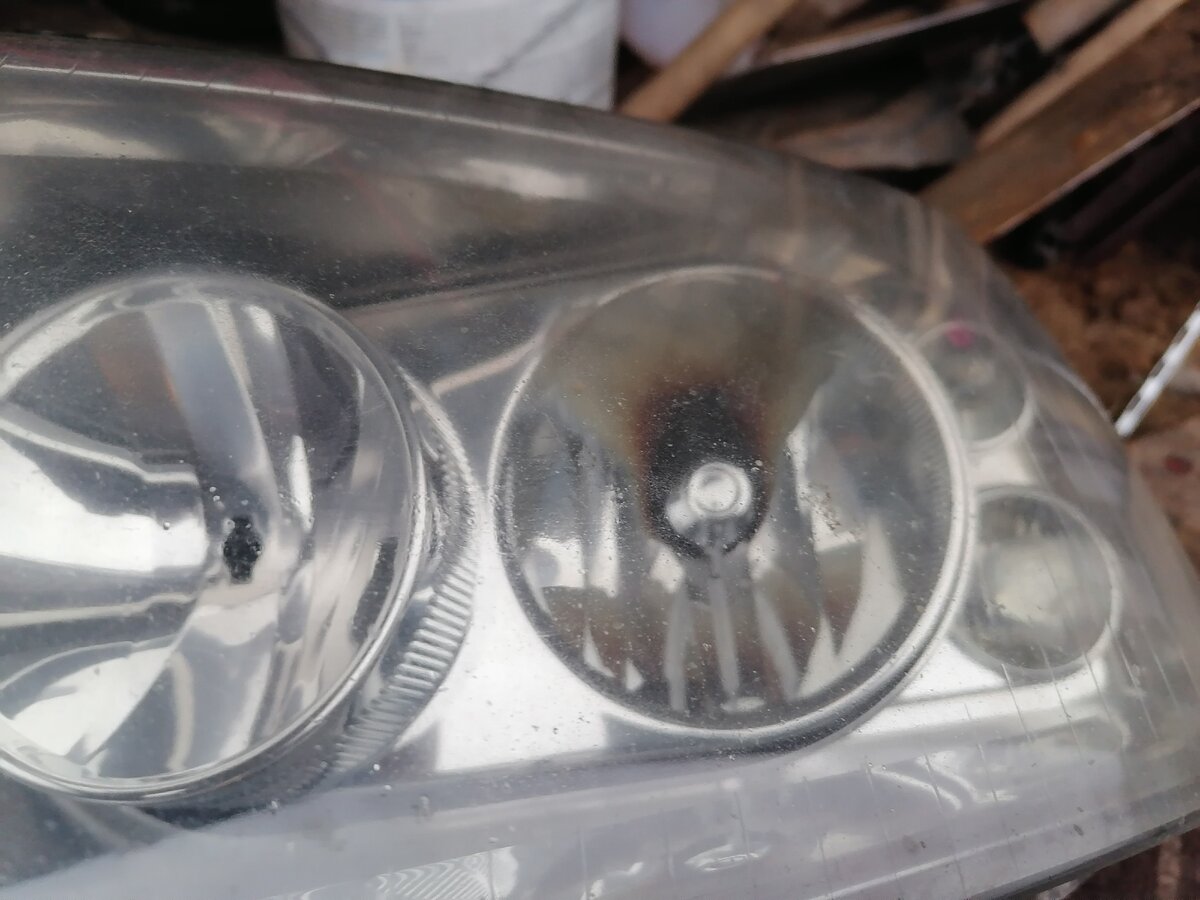 Сгоревший отражатель.