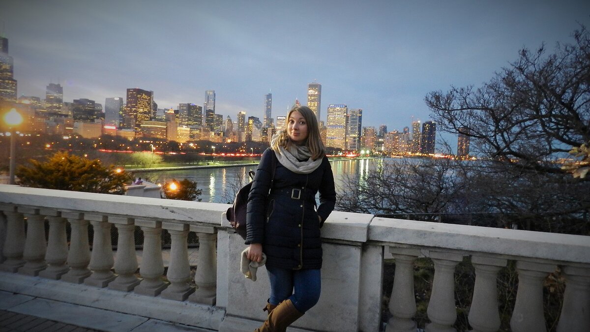 Возле входа в Океанариум 