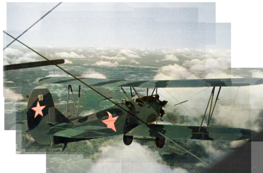 Связной самолет ПО-2 в полете. 1943 г. Автор: Борис Вдовенко. Фото: visualrian.ru. Фотография использована в качестве иллюстрации.