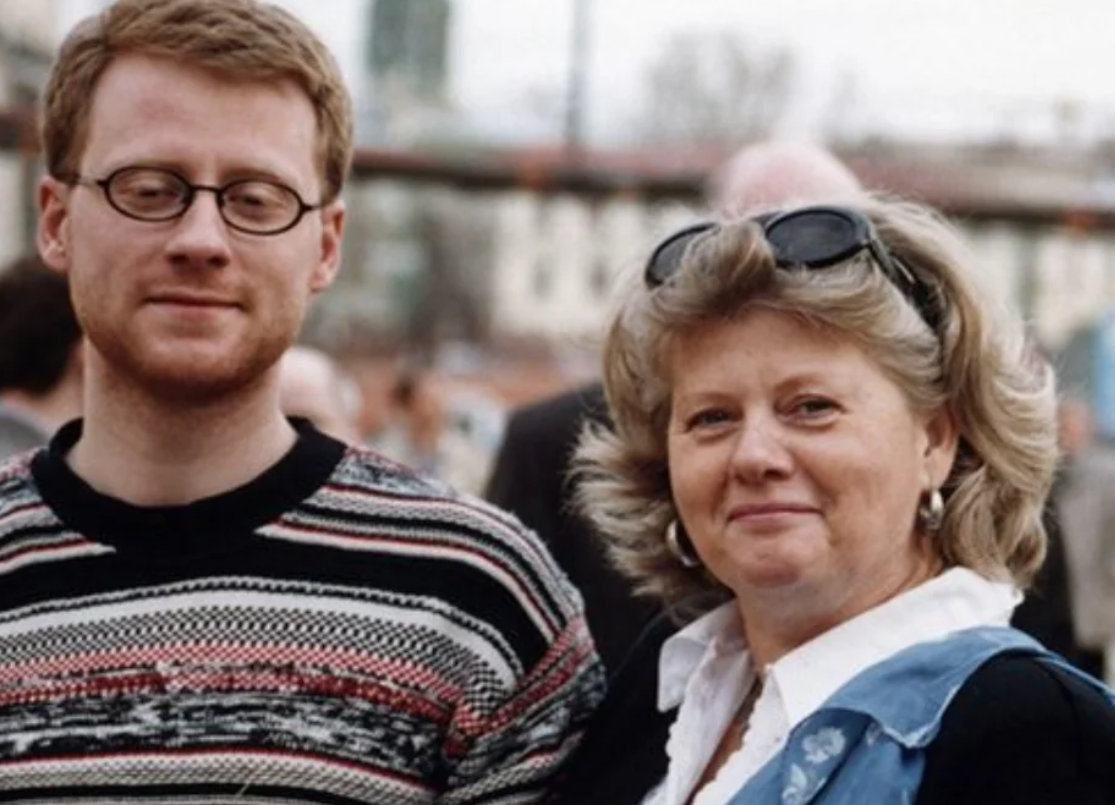 Ирина Муравьева и её старший сын Даниил. Фото взято из свободного источника