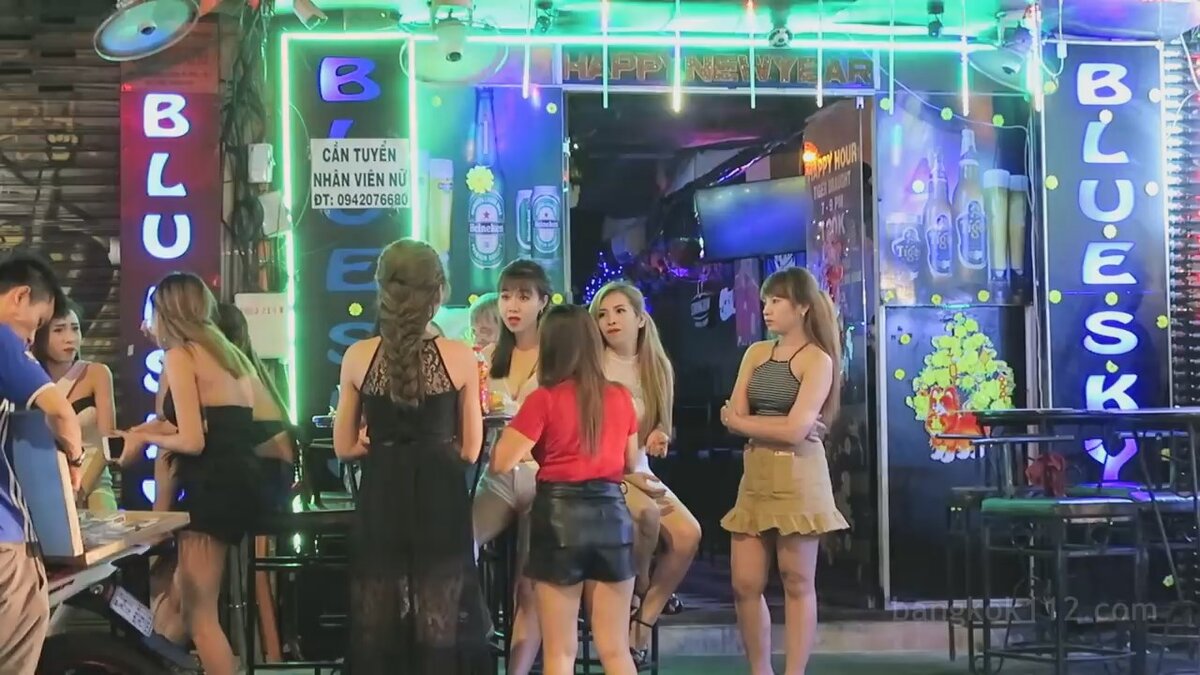 Бары в Хошимине // Фото из ролика проекта Bangkok 112, США