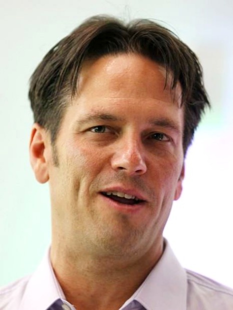 Молодой Фил Спенсер