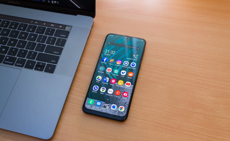 Samsung зажигают, супер бюджетник с батареей 6000мАч, мощной начинкой и NFC дешевле на 4 000 рублей0