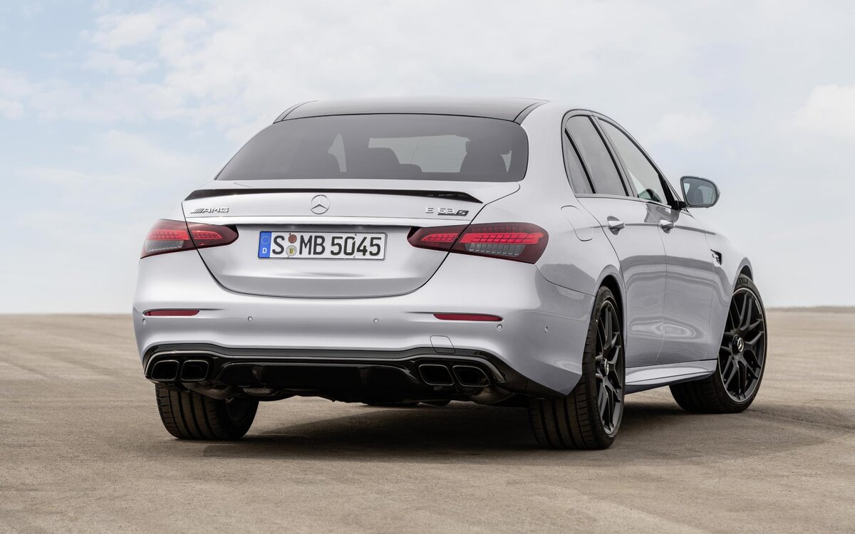 Не сразу понравившаяся пользователям задняя часть рестайлинга