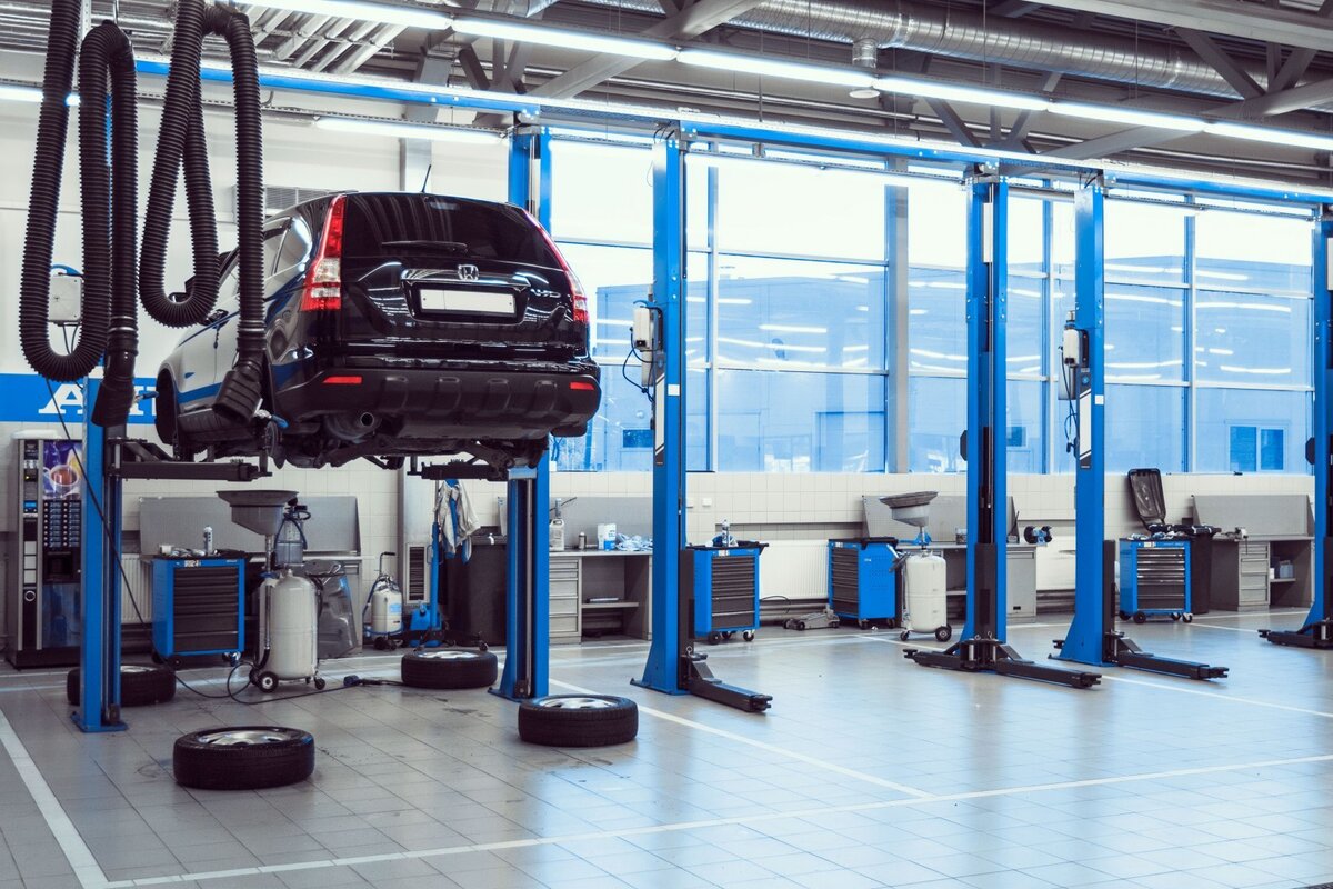 Работа в автосервисе