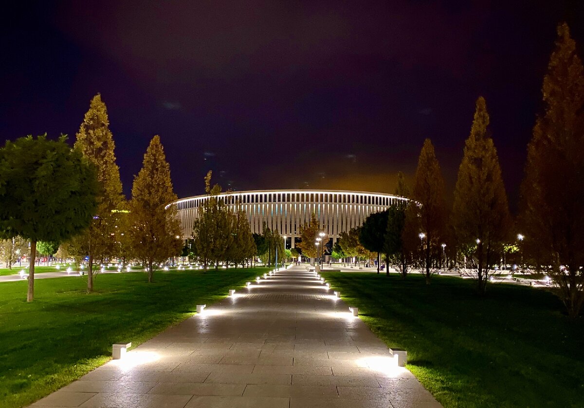 Вечерний парк галицкого в краснодаре фото