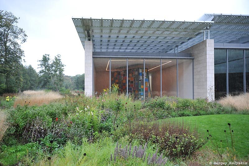 5 фото, листайте вправо