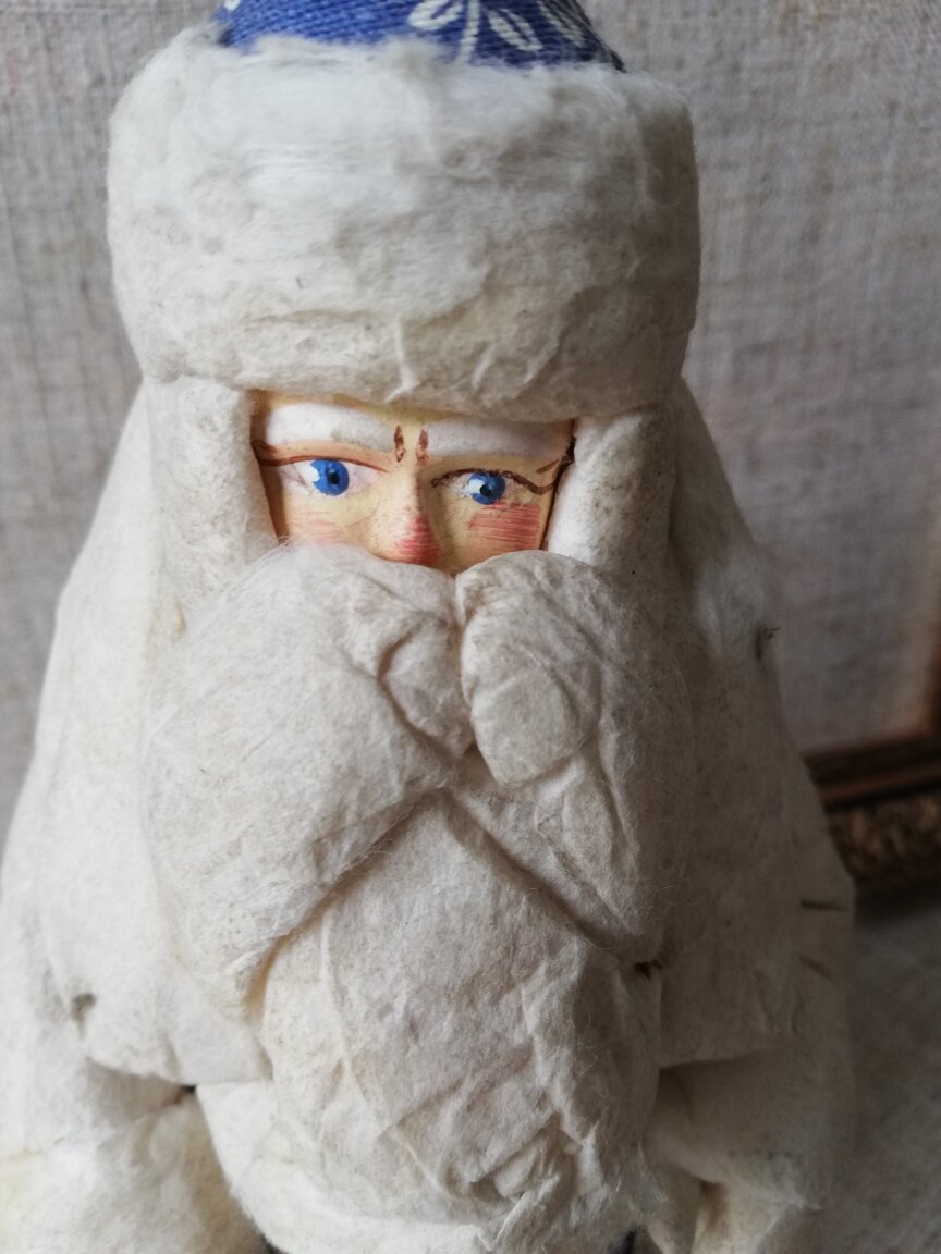 Ремонт ватного Деда Мороза