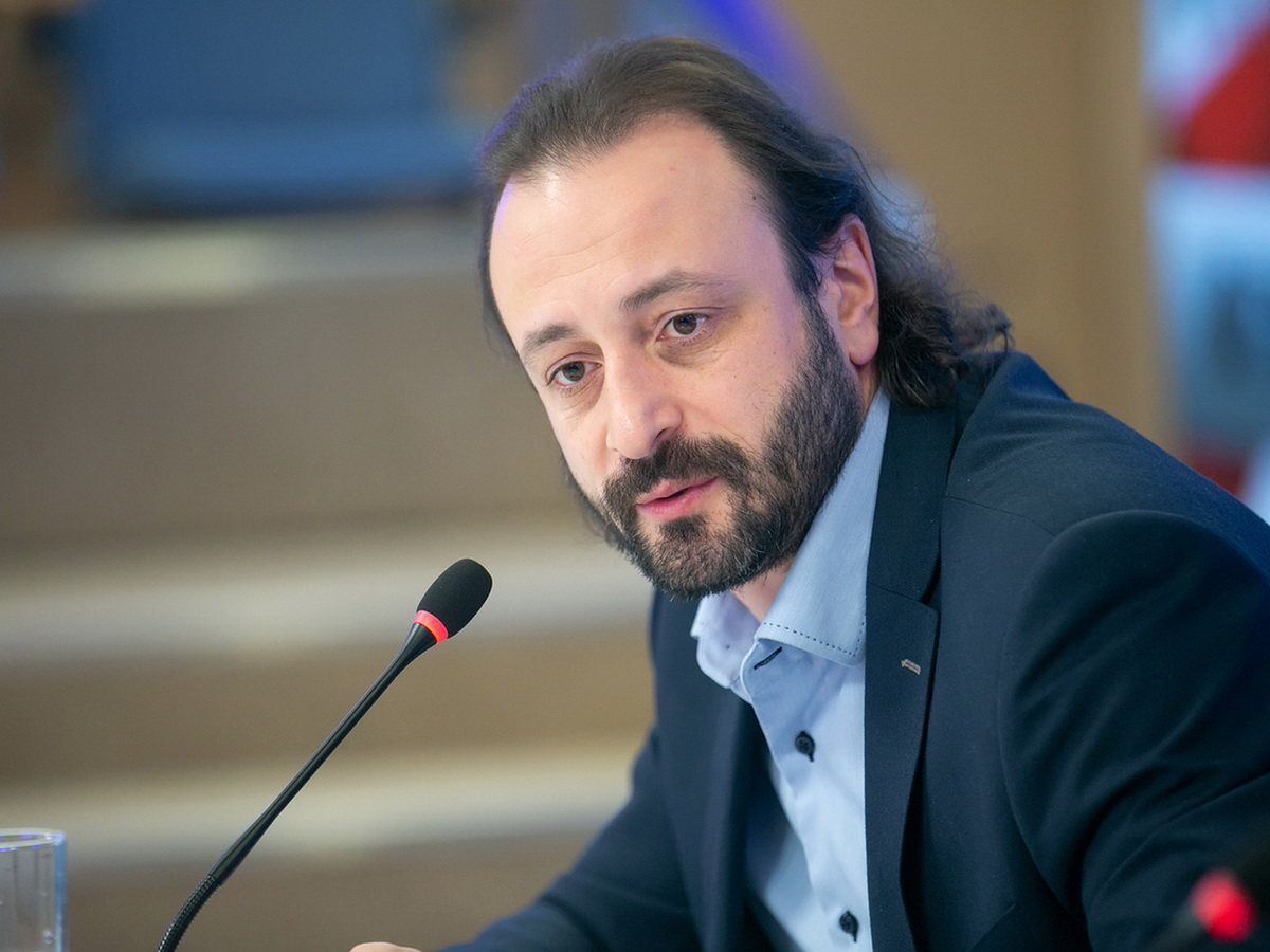 “И это пишет мужчина?”: в Сети набросились на Авербуха за едкий комментарий к фото Исинбаевой (ФОТО) 