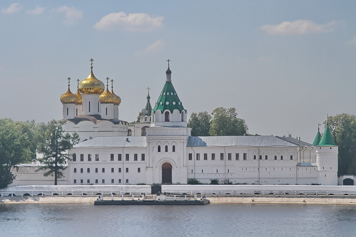 Свято троицкий ипатьевский монастырь кострома фото