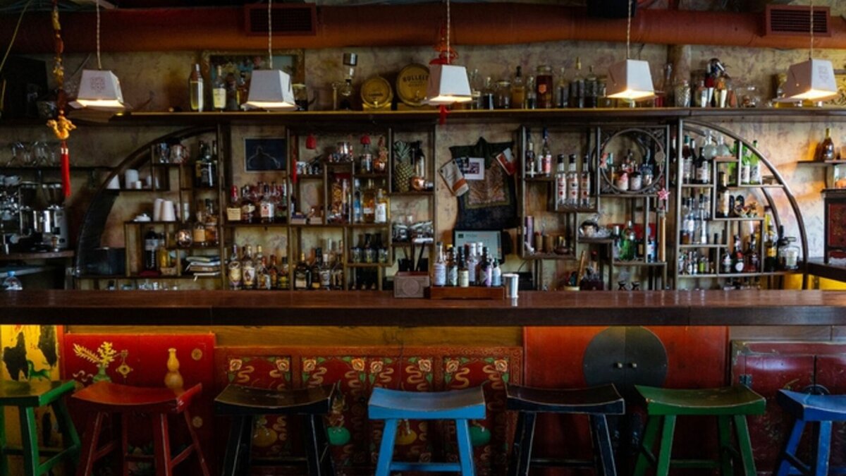 Моджо бар ростов-на-дону меню. Mojo bar cafe ростов-на-дону. Кафе звездное новый уренгой. Дон корлеоне ресторан барнаул. Хон гиль дон, москва, пятницкая улица.