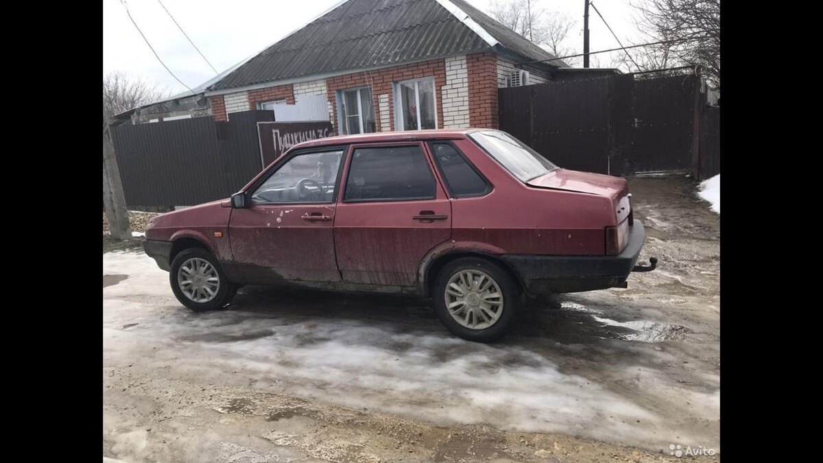 Примерно так автомобиль выглядел на момент покупки (это не тот автомобиль, который я купил, фото просто нашел в интернете). 