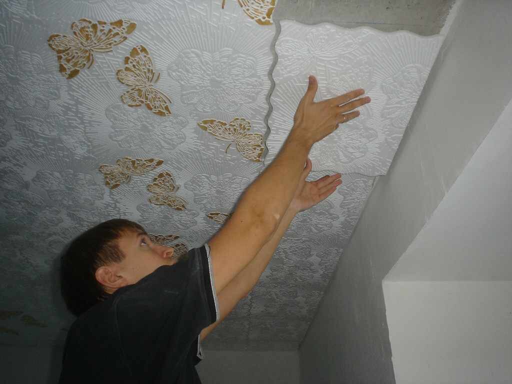  Не отделывайте потолки пенопластовыми панелями. Это вредно для здоровья! Источник: Яндекс Картинки
