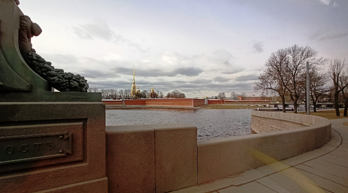 Петропавловская крепость с Троицкого моста