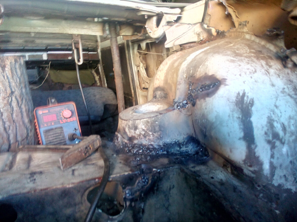 Обварил оба стакана где были трещины