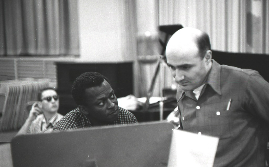 Майлз Дэвис и продюсер лейбла Columbia Джордж Авакян