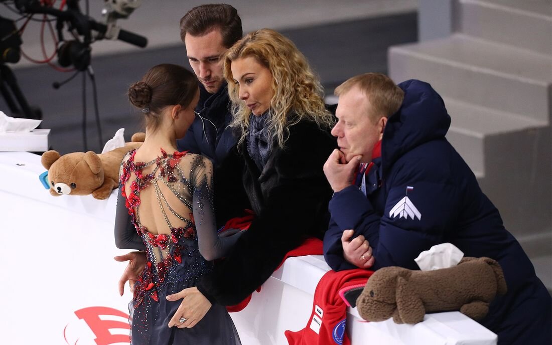 Этери Тутберидзе с фигуристкой Анной Щербаковой / Фото: wi-fi.ru